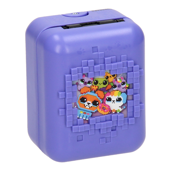 Foto van speelgoed Bitzee_Interactive Digital Pet_Spinmaster_lb_staand_gesloten.png
